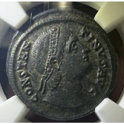 Constantine I 'the Great', AE2/3 Nummus NGC Ch AU 5/5 4/5 (2)