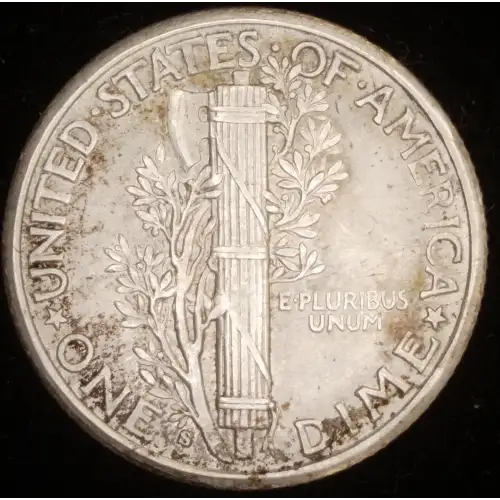 Dimes---Winged Liberty Head or Mercury 1916-1945 -Silver- 1 Dime (2)