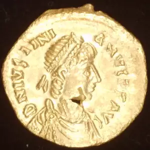 Justinian I, AV Tremissis