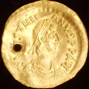 Justinian I, AV Tremissis